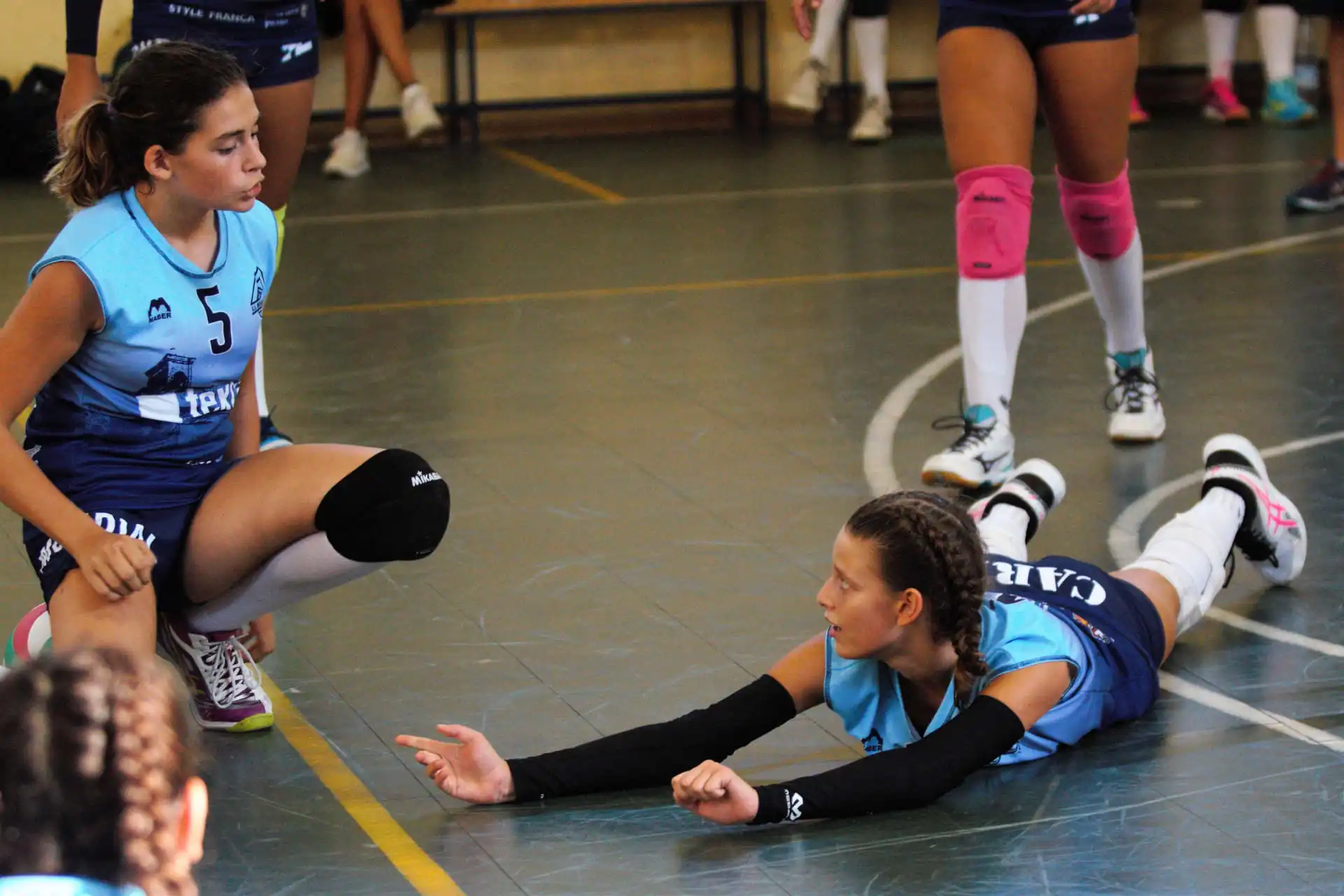 Formation 5-1: Right Side Hitter Receives